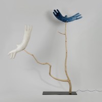 <a href=https://www.galeriegosserez.com/gosserez/artistes/de-kergal-diane.html>Diane de Kergal</a> - Above the Sun only Sky - Les Oiseaux